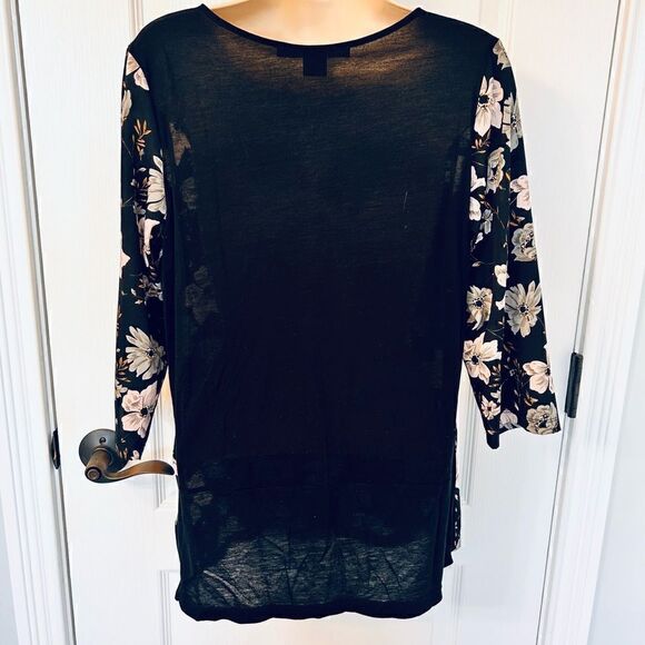 French Connection Black Floral Tunic Top! 🌸 - Picture 6 of 6